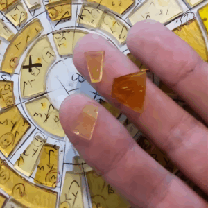 Tiny pieces of glass - Round Windows